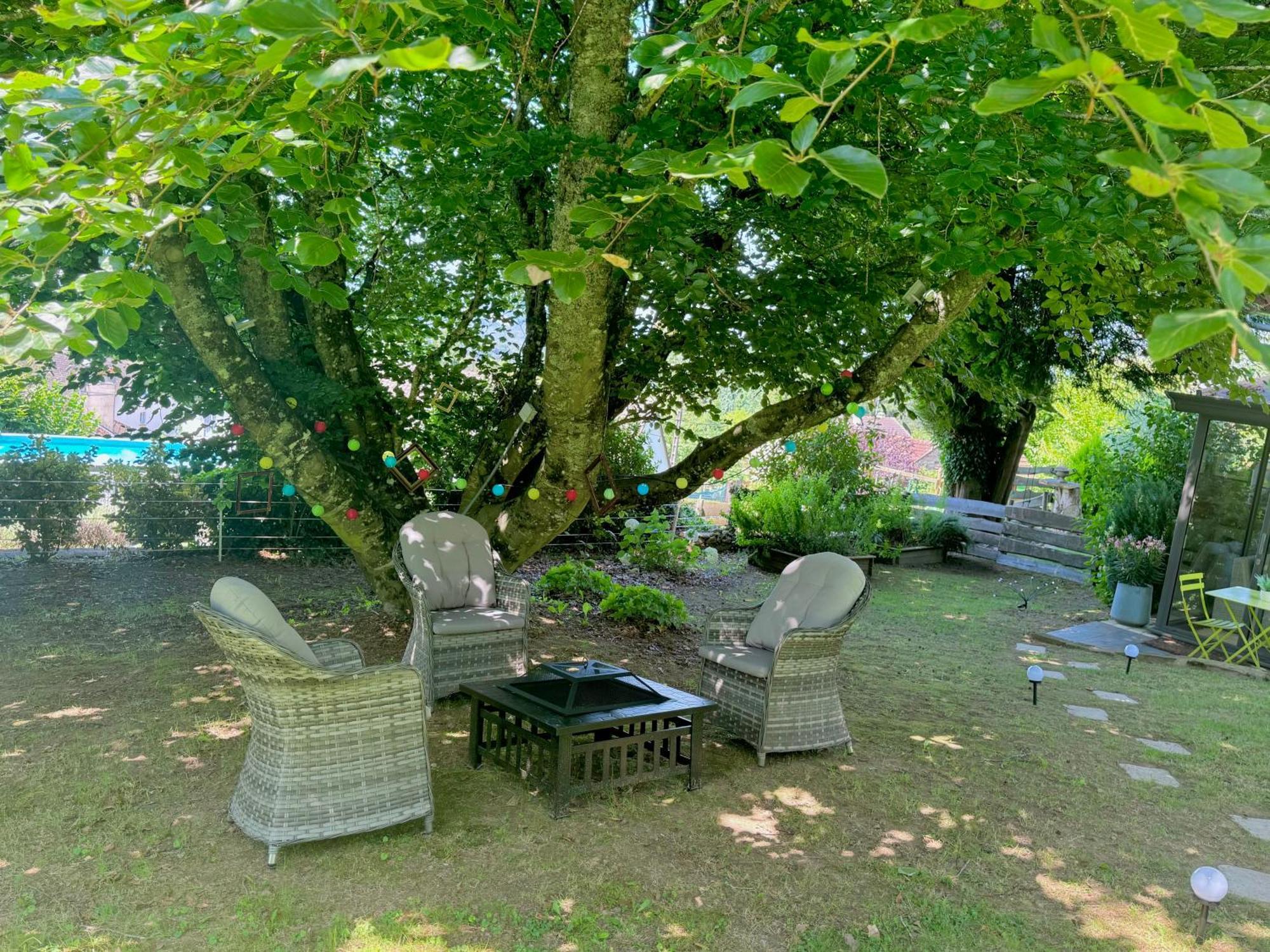 Villa Au Pied Du Frene à Bourganeuf Extérieur photo